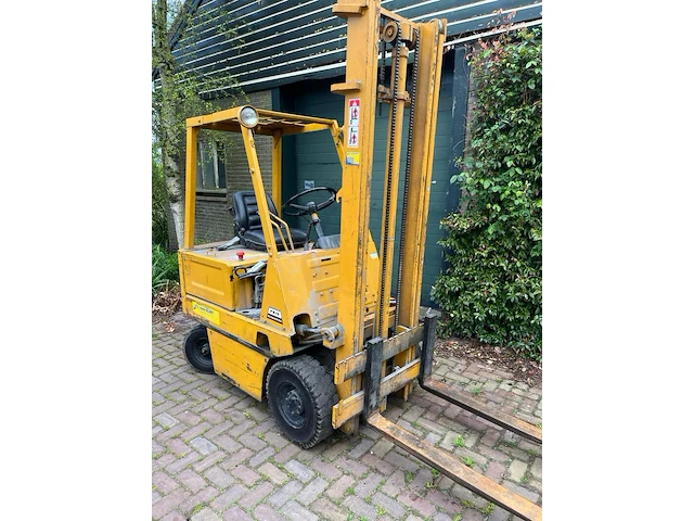 Elektrische heftruck komatsu - afbeelding 1 van  10