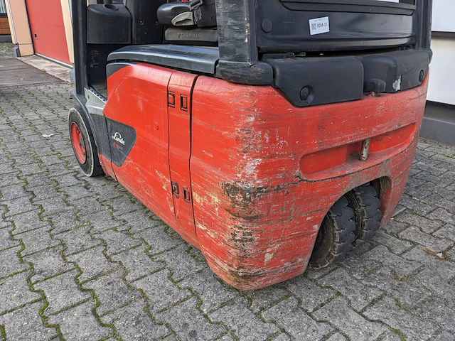 Elektrische heftruck, linde, e16-02, rood, 2014 - afbeelding 2 van  31