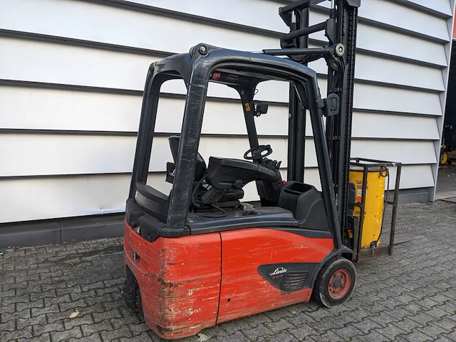 Elektrische heftruck, linde, e16-02, rood, 2014 - afbeelding 5 van  31