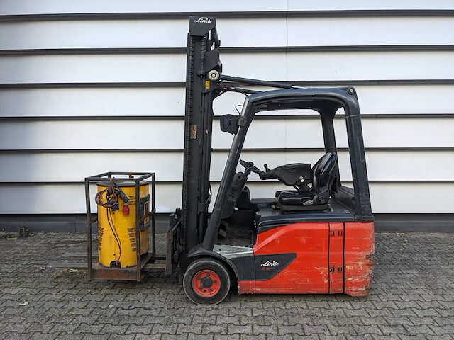 Elektrische heftruck, linde, e16-02, rood, 2014 - afbeelding 12 van  31