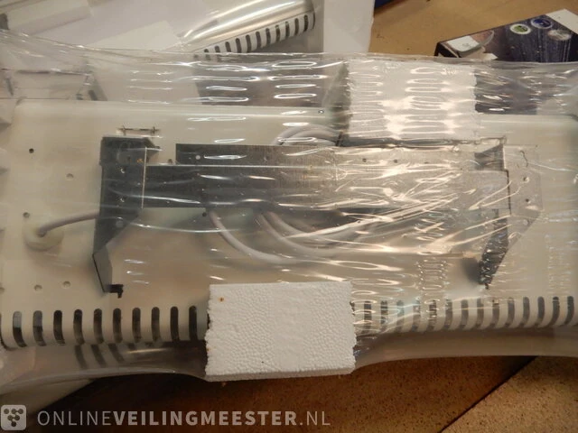 Elektrische kachel drl, tego roundline, wit - afbeelding 3 van  4