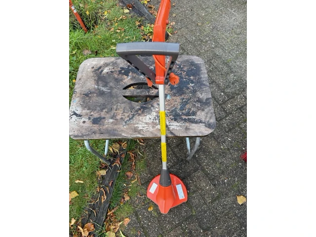 Elektrische kantenmaaier en handmaaier, husqvarna en gardena - afbeelding 9 van  9