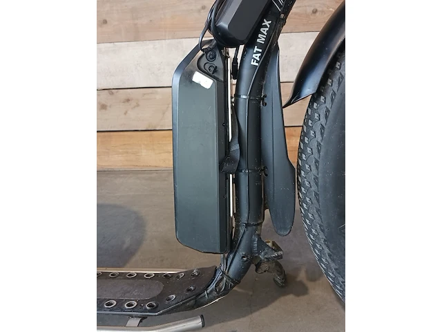 Elektrische kickbike, fat max step - afbeelding 15 van  18
