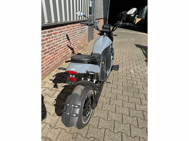 Elektrische motorfiets - afbeelding 12 van  15