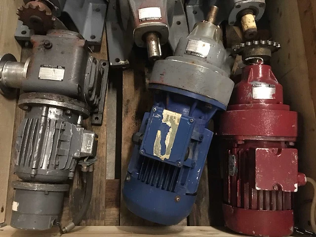 Elektrische motorreductoren (6x) - afbeelding 3 van  4