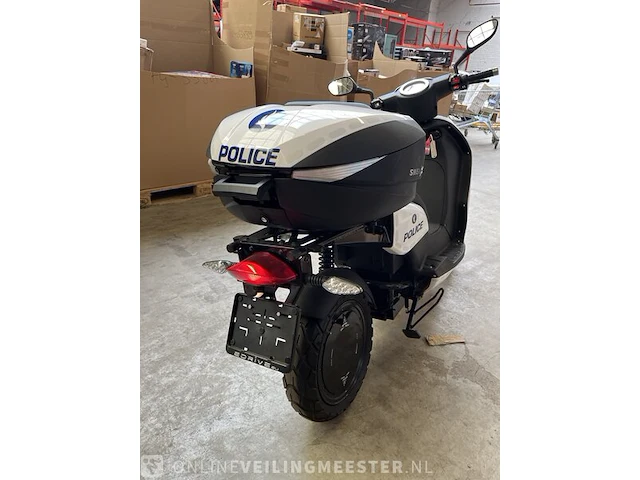 Elektrische motor/scooter 80 km p/u 'police' edrive, cargo job - afbeelding 4 van  13