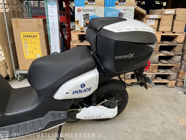 Elektrische motor/scooter 80 km p/u 'police' edrive, cargo job - afbeelding 9 van  13