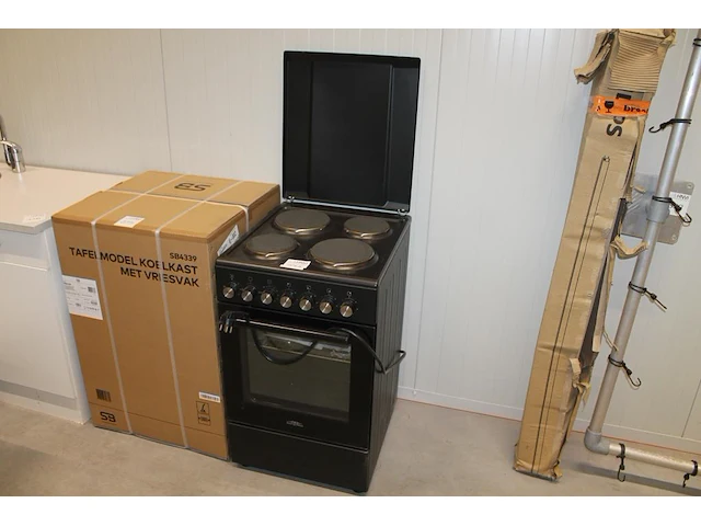 Elektrische oven / fornuis combinatie everglades. afmeting 50 x 60 x 85 cm. - afbeelding 1 van  3