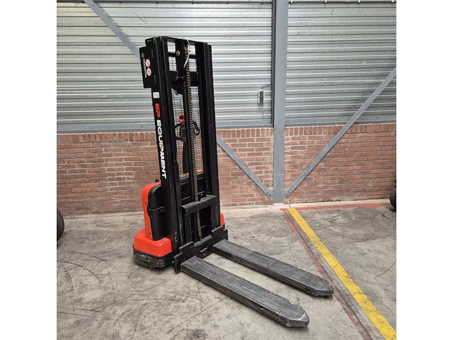 Elektrische palletlifter, ep, est 124, 2023 - afbeelding 1 van  16