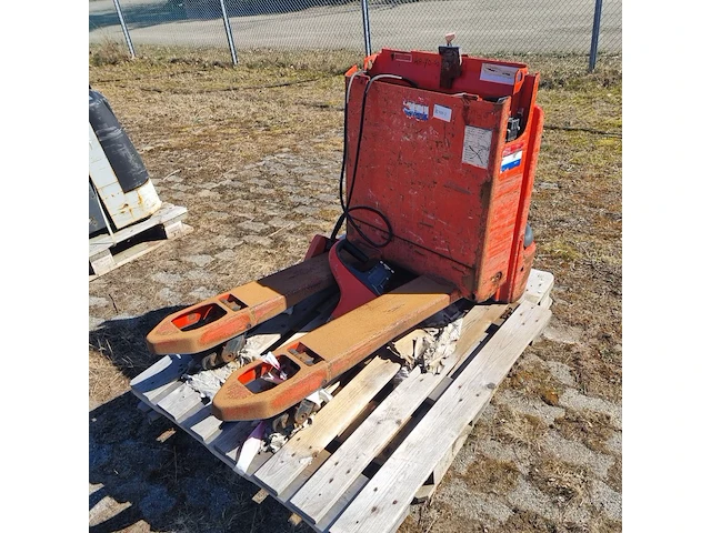 Elektrische palletwagen in onderdelen, linde, t20, 2009 - afbeelding 1 van  10