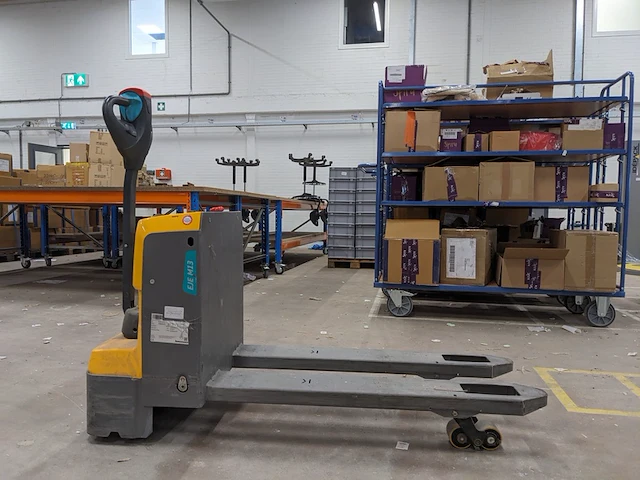 Elektrische palletwagen jungheinrich, eje m13, bouwjaar 2020 - afbeelding 2 van  9