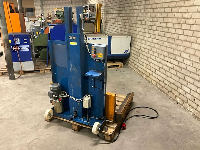 Elektrische palletwagen palletlift - afbeelding 4 van  12