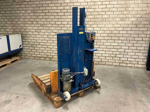 Elektrische palletwagen palletlift - afbeelding 6 van  12