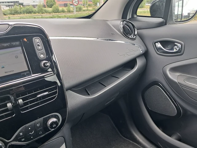 Elektrische personenauto renault, zoë r90 intens | 40 kwh accu, bouwjaar 2018 - afbeelding 33 van  56