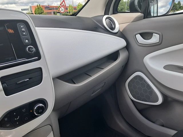 Elektrische personenauto, renault, zoë r90 life | 40 kwh accu, 2017 - afbeelding 32 van  54