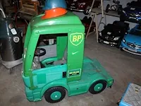 Elektrische racetruck mercedes-benz. 115 x 60 x 100 cm. werking onbekend - afbeelding 3 van  3