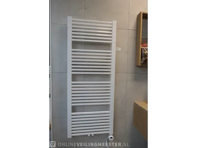 Elektrische radiator instamat ink, wit ral 9016 - afbeelding 1 van  5