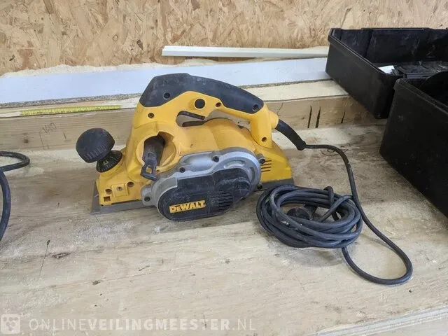 Elektrische schaafmachine dewalt, d26500-qs - afbeelding 1 van  8