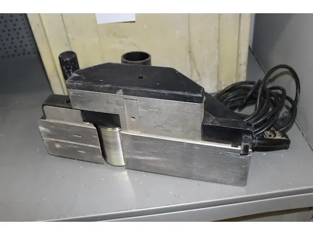 Elektrische schaafmachine festo type hl 850 e in kunststoffen stapelbare koffer - afbeelding 2 van  3