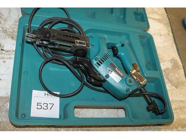 Elektrische schroefautomaat makita 6842 in kunststof koffer. - afbeelding 1 van  1