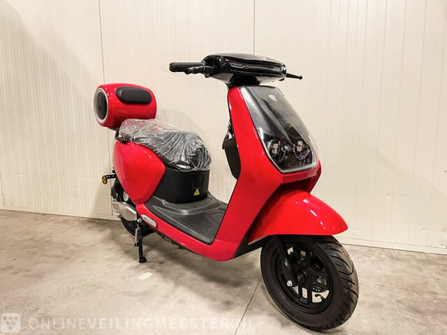 Elektrische scooter 25 km p/u edrive, milano, rood - afbeelding 2 van  3