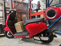 Elektrische scooter 25 km p/u, edrive, milano, rood - afbeelding 1 van  12