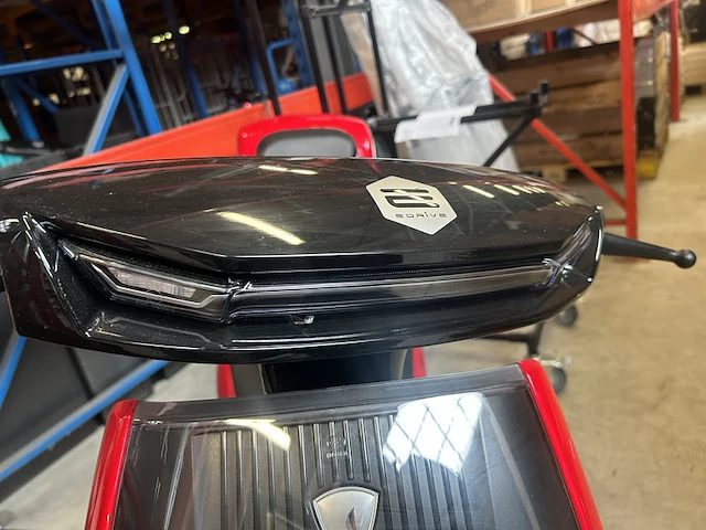 Elektrische scooter 25 km p/u, edrive, milano, rood - afbeelding 7 van  12