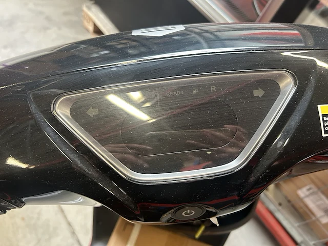 Elektrische scooter 25 km p/u, edrive, milano, rood - afbeelding 10 van  12