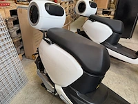 Elektrische scooter 25 km p/u, edrive, milano, wit - afbeelding 6 van  10