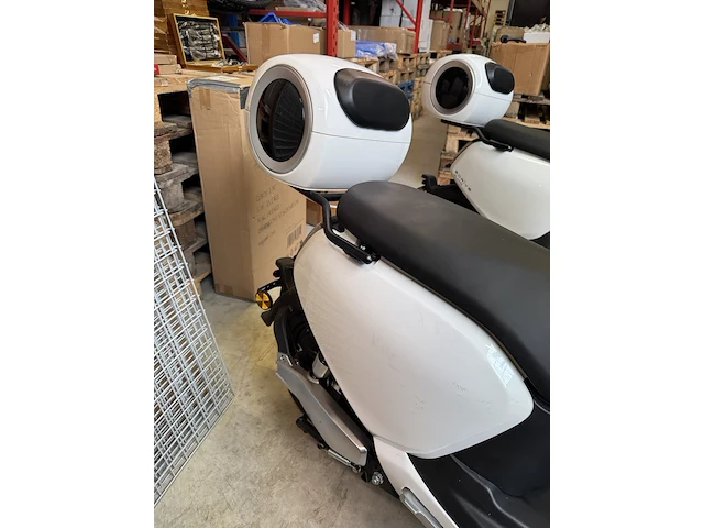 Elektrische scooter 25 km p/u, edrive, milano, wit - afbeelding 7 van  10