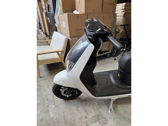 Elektrische scooter 25 km p/u, edrive, milano, wit - afbeelding 9 van  10