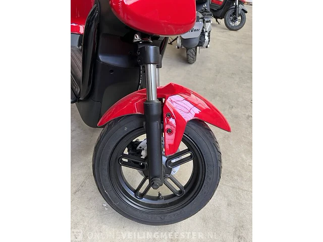 Elektrische scooter 25 km p/u edrive, verona - afbeelding 4 van  10