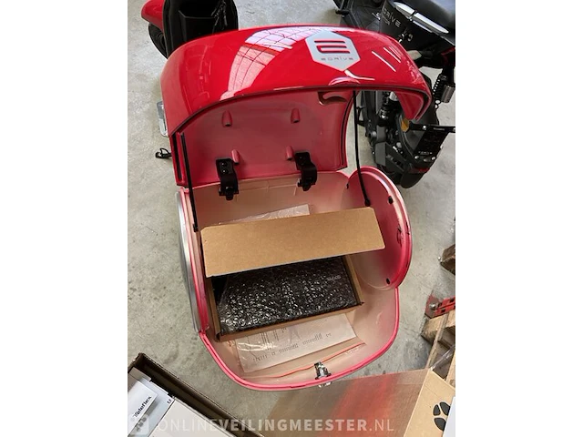 Elektrische scooter 25 km p/u edrive, verona - afbeelding 9 van  10