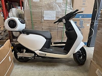 Elektrische scooter 25km/u edrive, wit - afbeelding 1 van  7