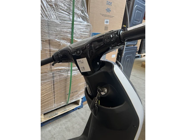 Elektrische scooter 25km/u edrive, wit - afbeelding 5 van  7