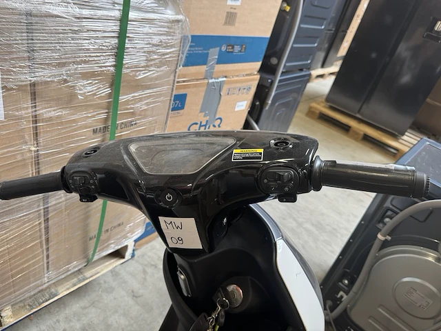 Elektrische scooter 25km/u edrive, wit - afbeelding 6 van  7