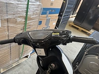 Elektrische scooter 25km/u edrive, wit - afbeelding 6 van  7