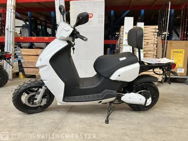 Elektrische scooter 80 km p/u edrive, wit - afbeelding 2 van  9