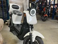 Elektrische scooter edrive, verona, wit - afbeelding 3 van  10