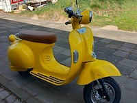 Elektrische scooter, geel, bouwjaar 2021 - afbeelding 5 van  6