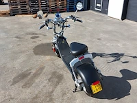 Elektrische scooter, grijs / chroom, bouwjaar 2021 - afbeelding 8 van  11