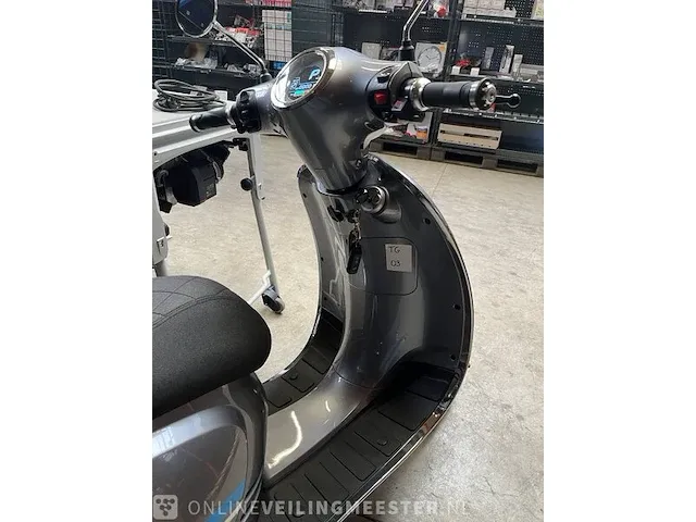 Elektrische scooter met bezorgkoffer (demontabel) edrive, torino - afbeelding 5 van  14