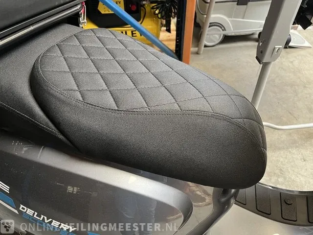 Elektrische scooter met bezorgkoffer (demontabel) edrive, torino - afbeelding 8 van  14