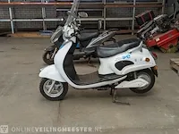 Elektrische scooter qwic - afbeelding 3 van  10