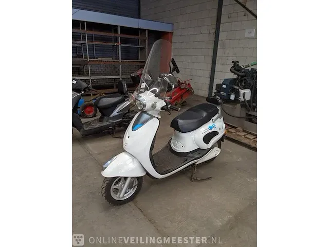 Elektrische scooter qwic - afbeelding 4 van  10