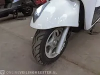 Elektrische scooter qwic - afbeelding 6 van  10