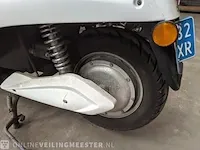 Elektrische scooter qwic - afbeelding 7 van  10