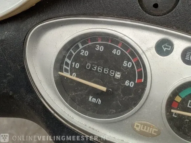 Elektrische scooter qwic - afbeelding 10 van  10