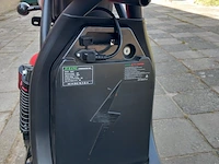 Elektrische scooter, rood, bouwjaar 2021 - afbeelding 4 van  14