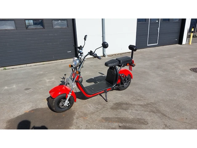 Elektrische scooter, rood, bouwjaar 2021 - afbeelding 1 van  14